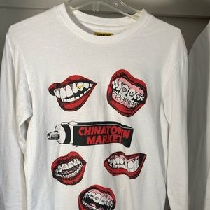 Chinatown Market long sleeve T-shirt